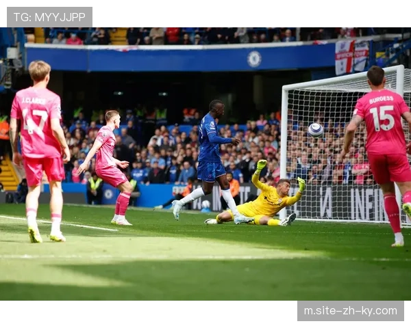 诺丁汉森林主场失利 欧战希望与保级压力并存 诺丁汉森林主场失利 欧战希望与保级压力并存